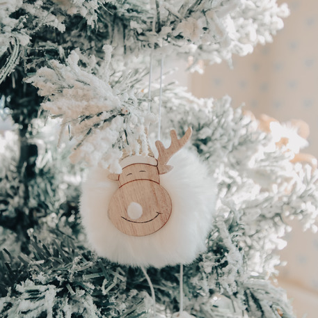 Veado para suspender com pelo Branco 13 x 9 cm
