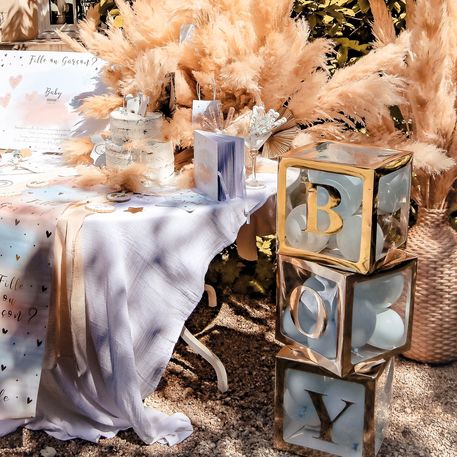 Cubo Transparente & Dourado para Balões 30x30x30cm