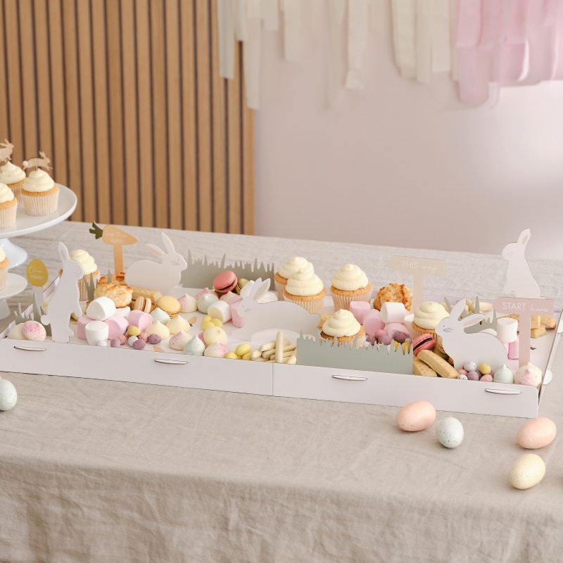 Treat Stand Cenário de Caça ao Ovo com Coelhos - Páscoa