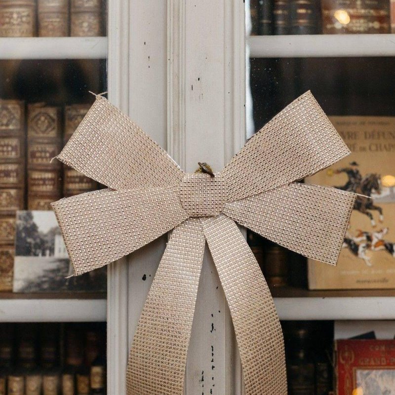 Laço de Juta e Fios Metálicos Dourados 30x35cm