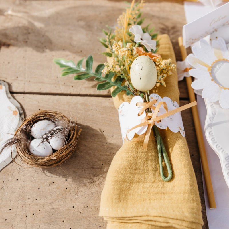 2 Ninhos em Palha com Ovos 2,5x6cm