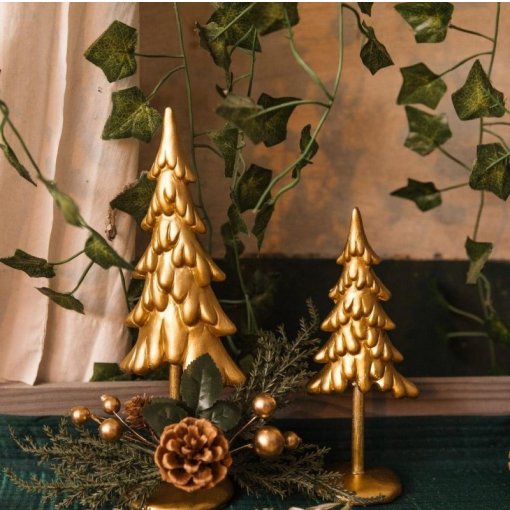 Árvore de Natal Resina Dourada 25x9cm