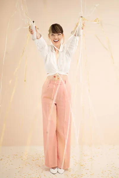 Tubo lança serpentinas 25cm Dourado & Branco